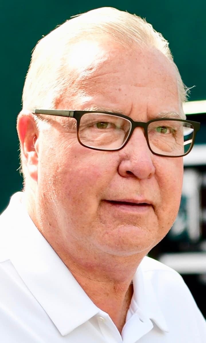 Ron Jaworski on the sideline at an Eagles game.